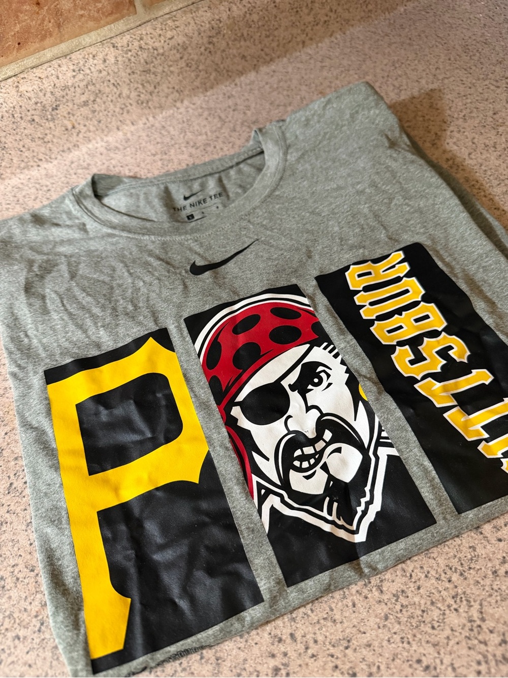 NWT! Nike Pittsburgh Pirates Mens MLB Dri-FIT Graphic T-Shirt - Size Large